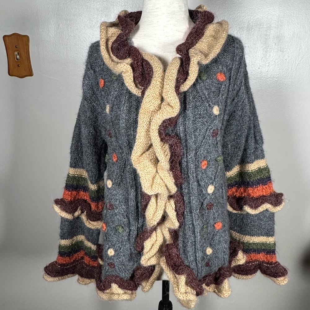 Perika Peruvian Trading Co Sz M Acrylic Fuzzy Ruffled Edges Cable Knit Cardigan